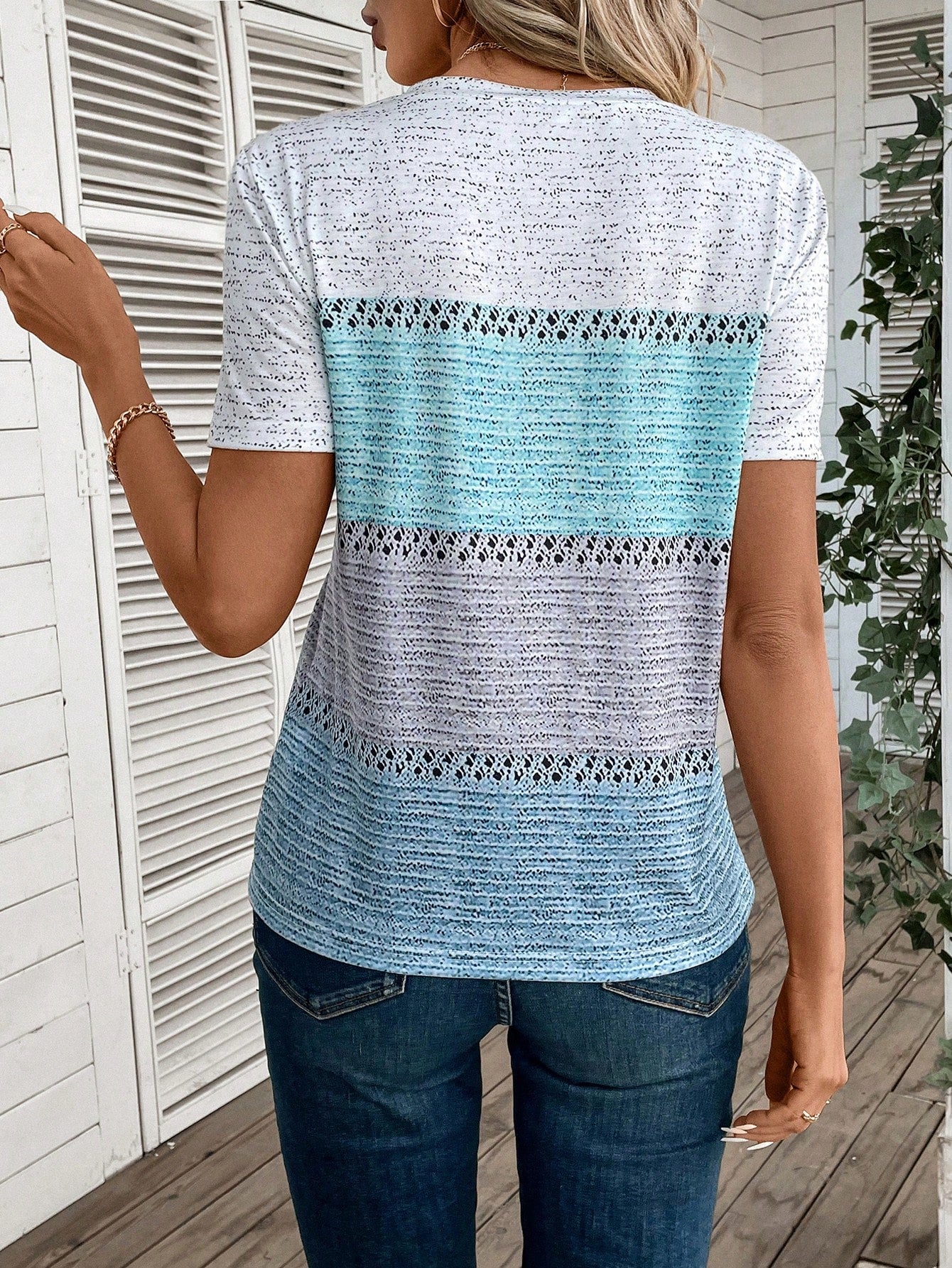 EMERY ROSE V-Neck Color Block Short Sleeve T-Shirt Graphic Tees Women Tops